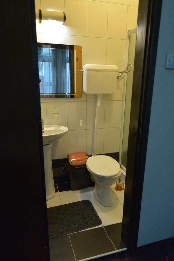 Guesthouse Duga Белград Екстериор снимка