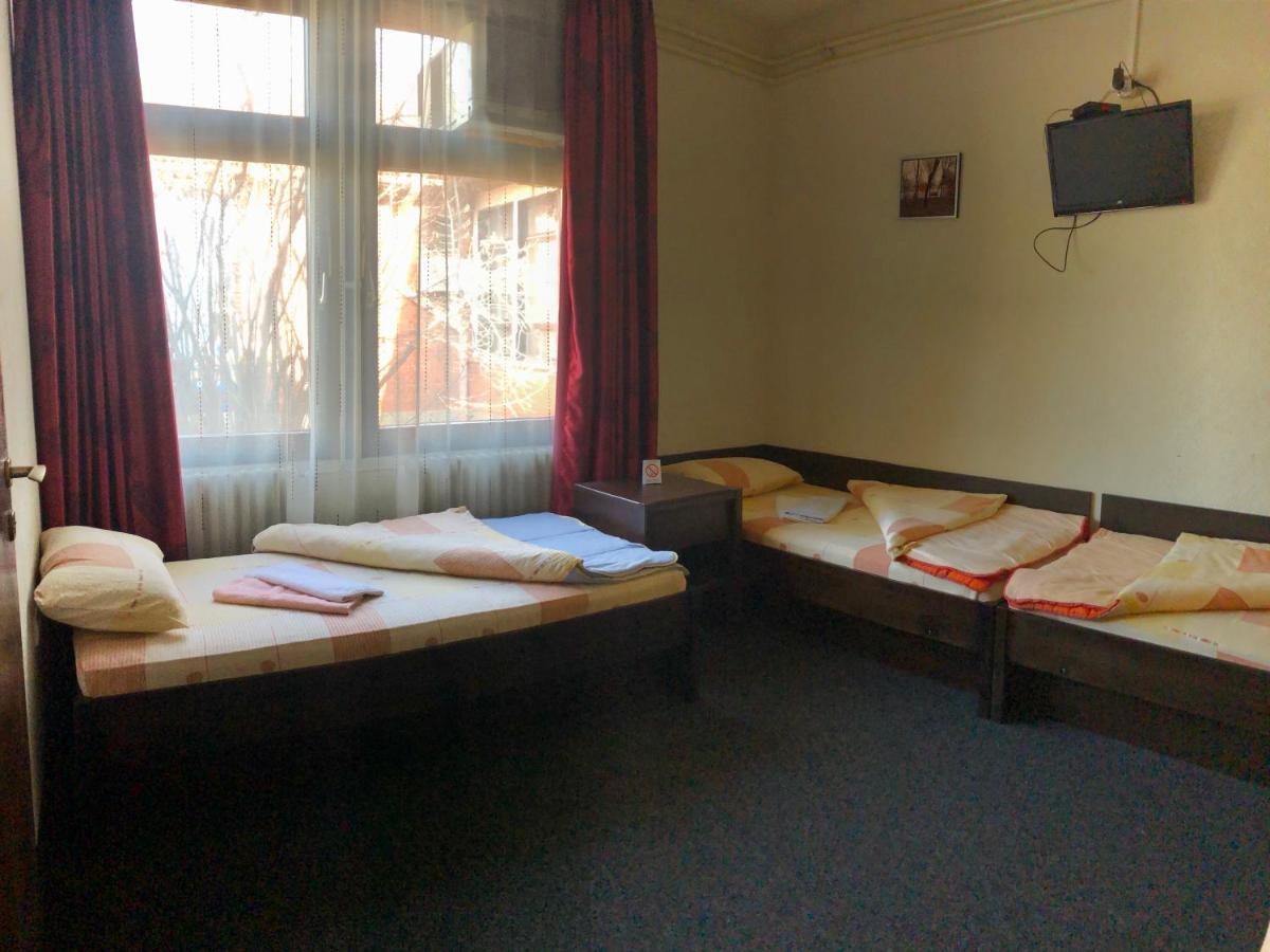 Guesthouse Duga Белград Екстериор снимка